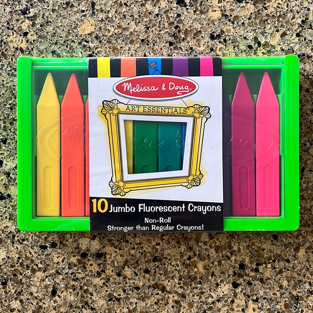 New / Still In Wrapping set a 10 jumbo fluorescent crayons from Melissa & Doug